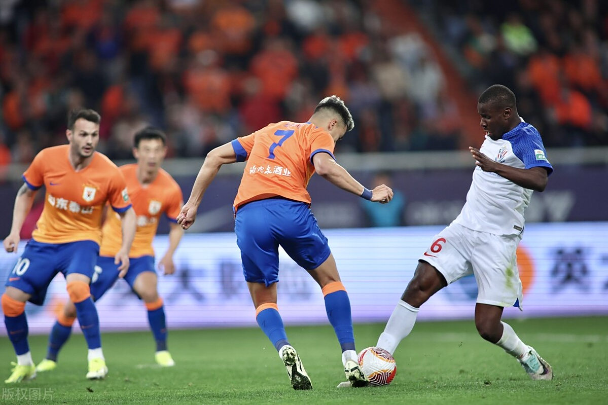 里昂宣布新帅上任，期待重振雄风的简单介绍