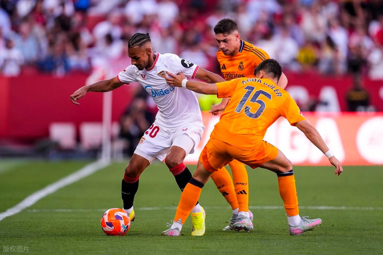 皇马客场战平皇家社会,惋惜失分 皇马客场战平皇家社会,惋惜失分