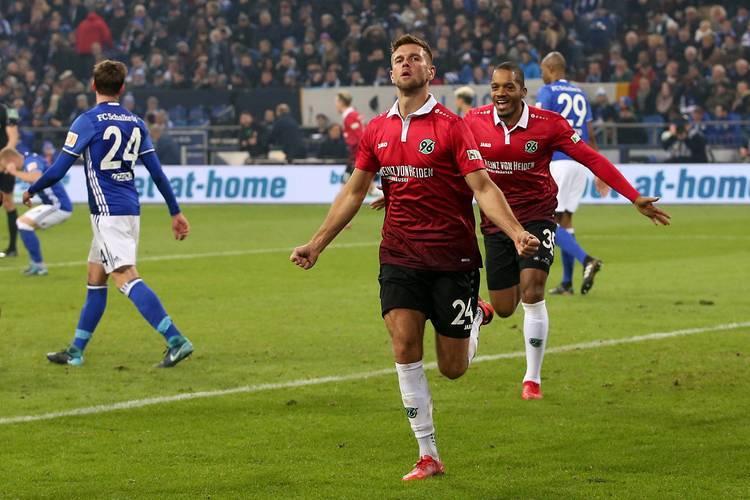 帕德博恩主场获胜,提升信心 帕德博恩主场获胜,提升信心