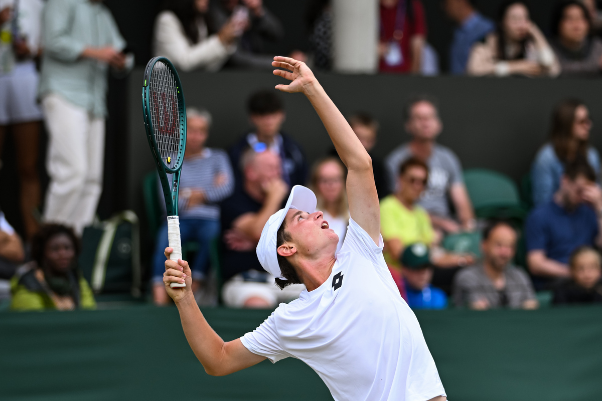 ATP总决赛鏖战拉沃尔杯,阿尔卡拉斯高光表现 ATP总决赛鏖战拉沃尔杯,阿尔卡拉斯高光表现