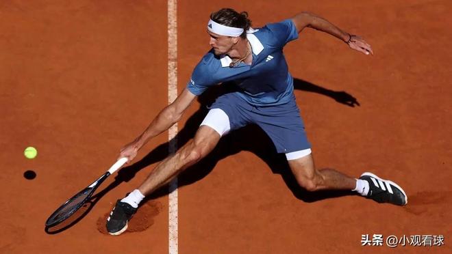 戴维斯杯逆转年终总决赛,兹维列夫惊艳四座 戴维斯杯逆转年终总决赛,兹维列夫惊艳四座