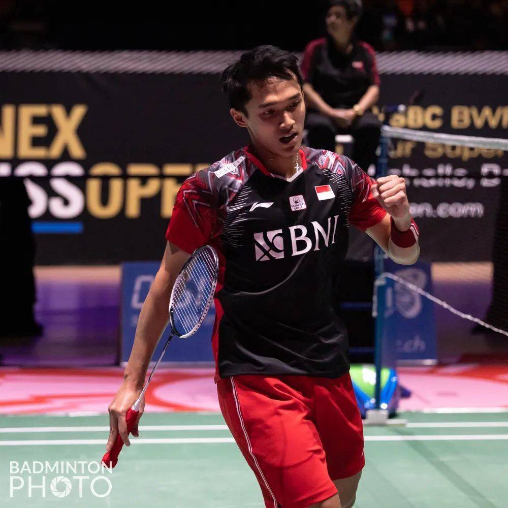 印尼队险胜日本队,辛杜刷新纪录 印尼队险胜日本队,辛杜刷新纪录