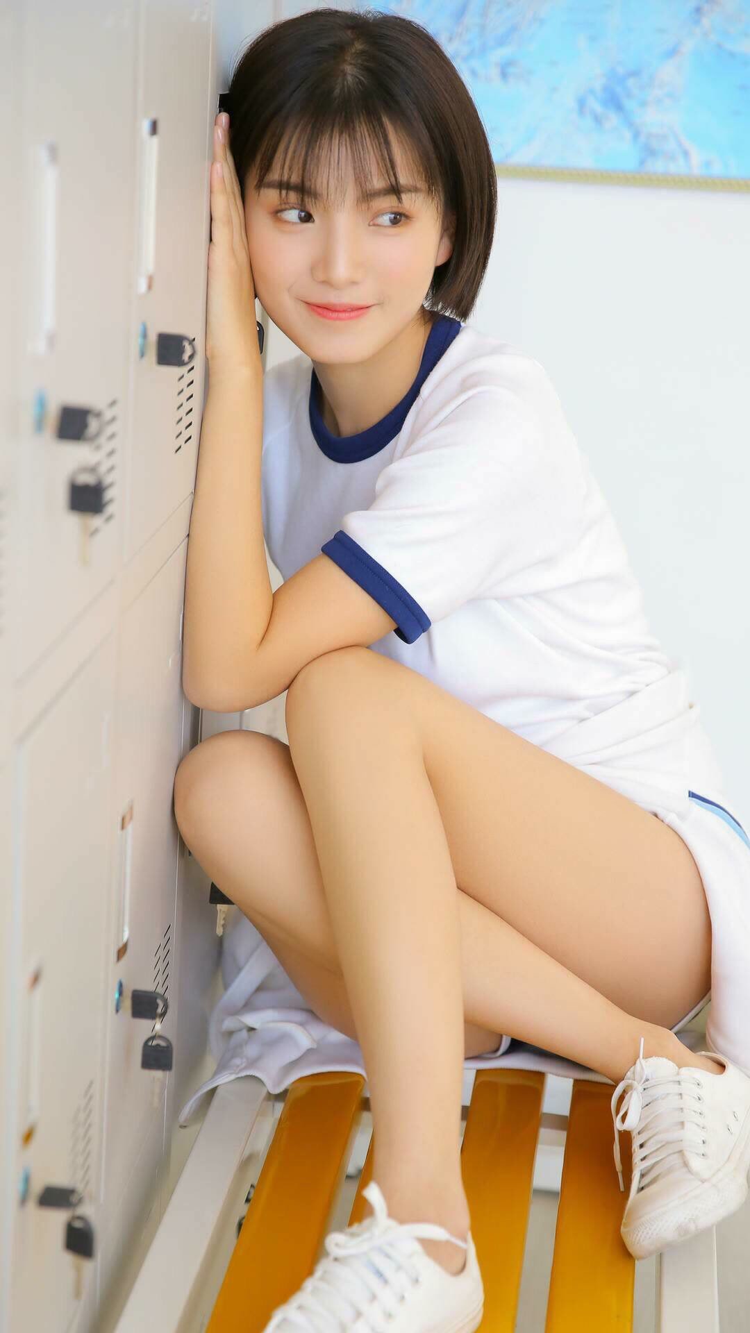 当射手化身铁闸,奥斯梅恩的决赛夜,一次颠覆王座的另类进球