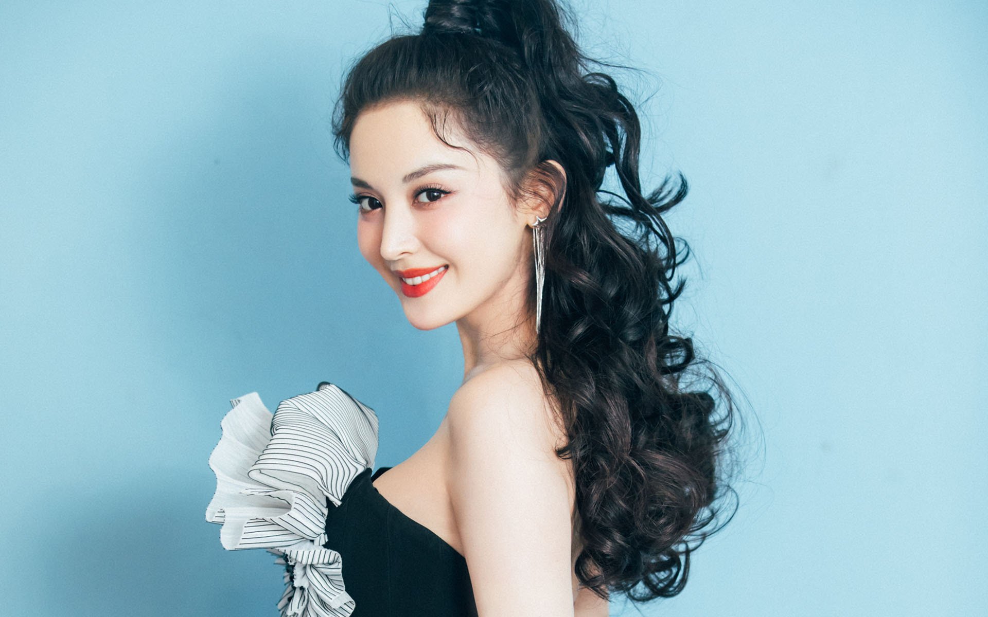 伊布破晓与格子军团鏖战，当个性火焰灼烧体系齿轮