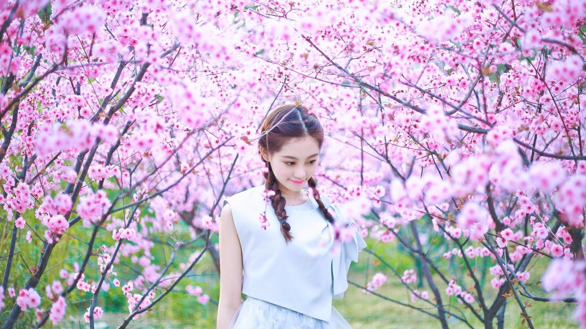 白昼巡航者，贝恩在F1新赛季揭幕战之夜展现巨星价值